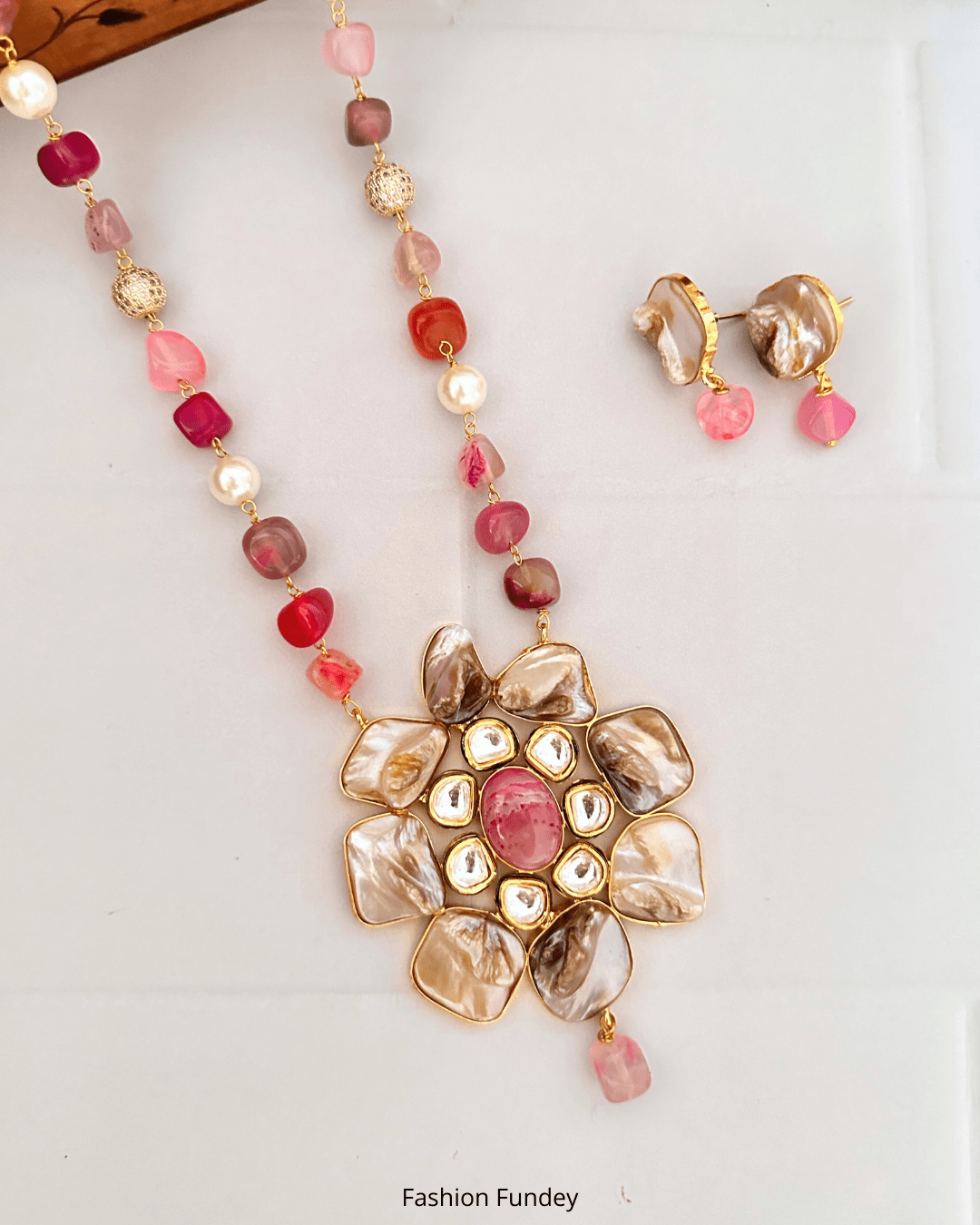 White Mehraan Pearl Choker