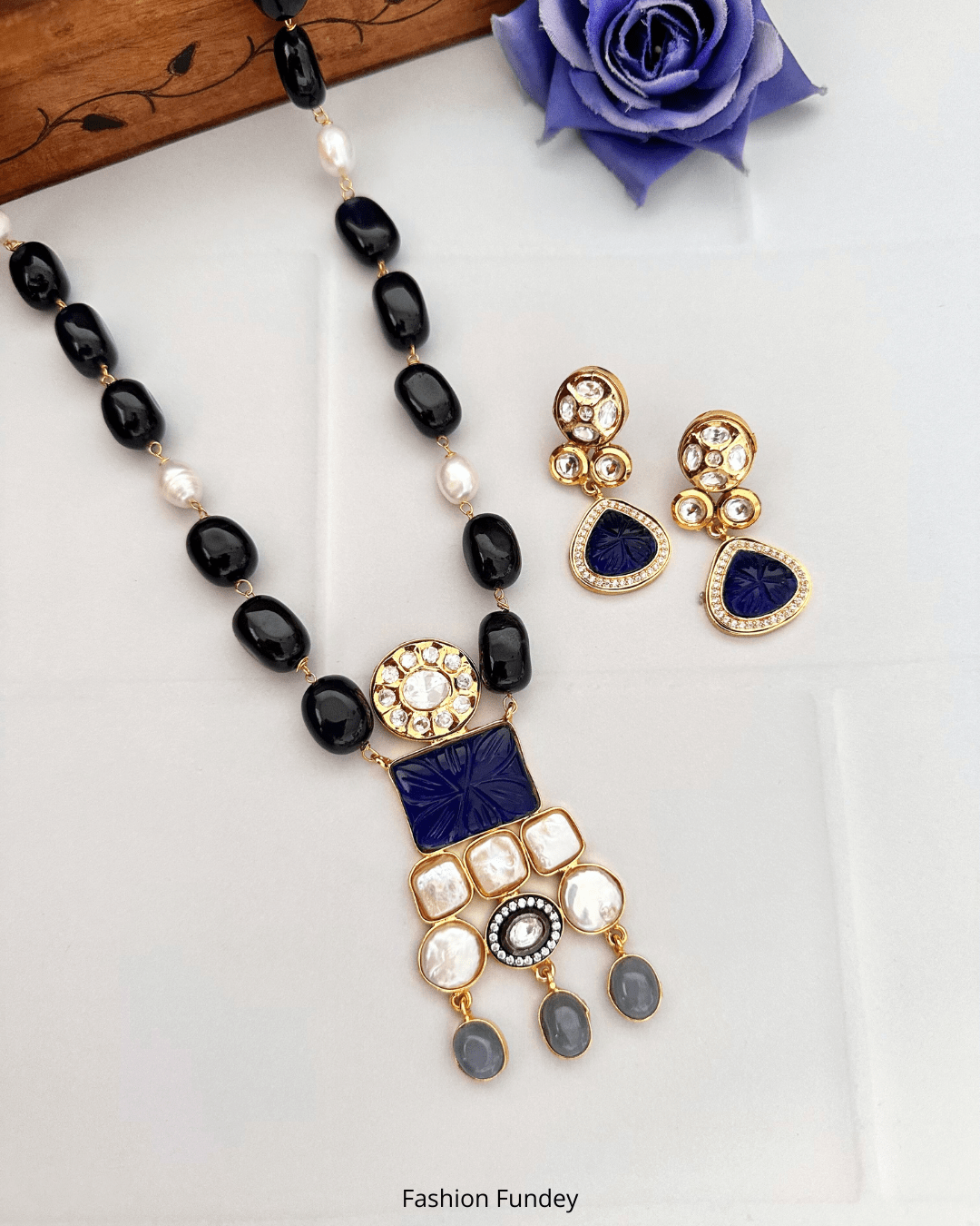 Dark Blue Nargis Pearl Pendant