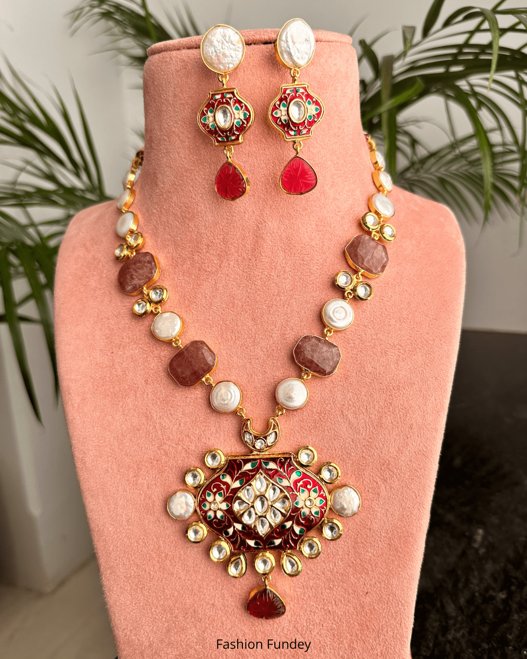 Red Pankhudi Pearl Pendant