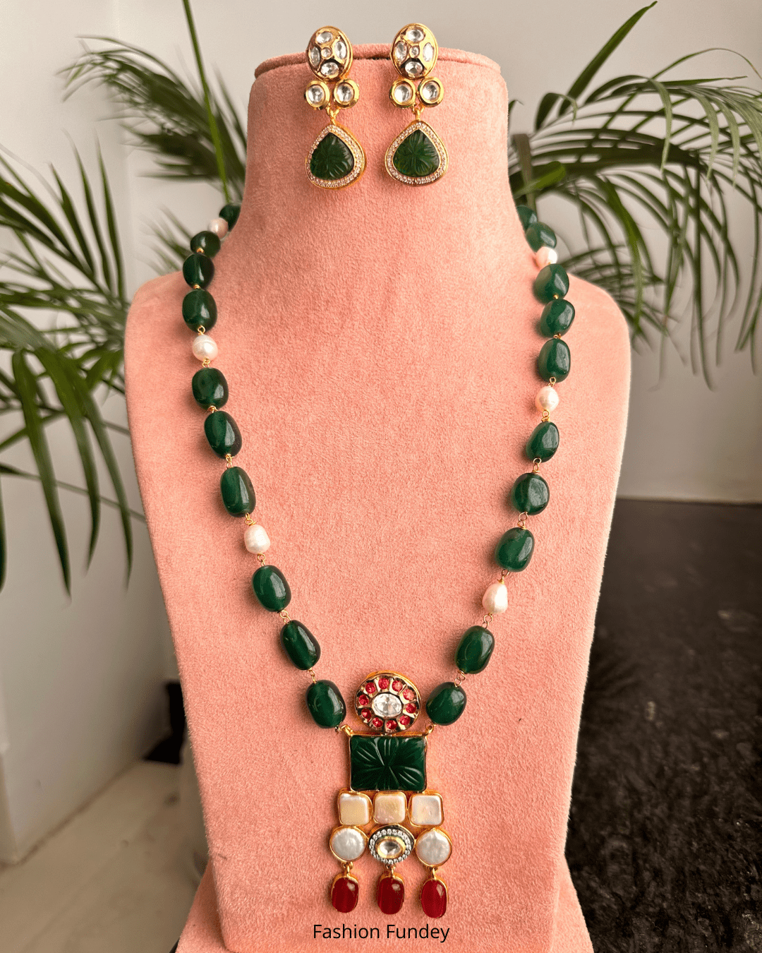 Emerald Green Red Nargis Pearl Pendant