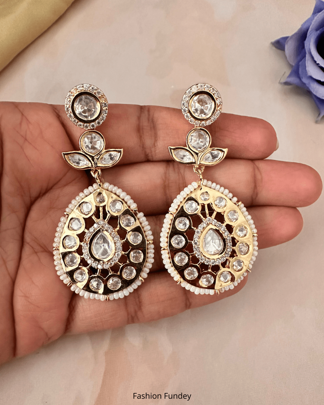 White Javi Earrings