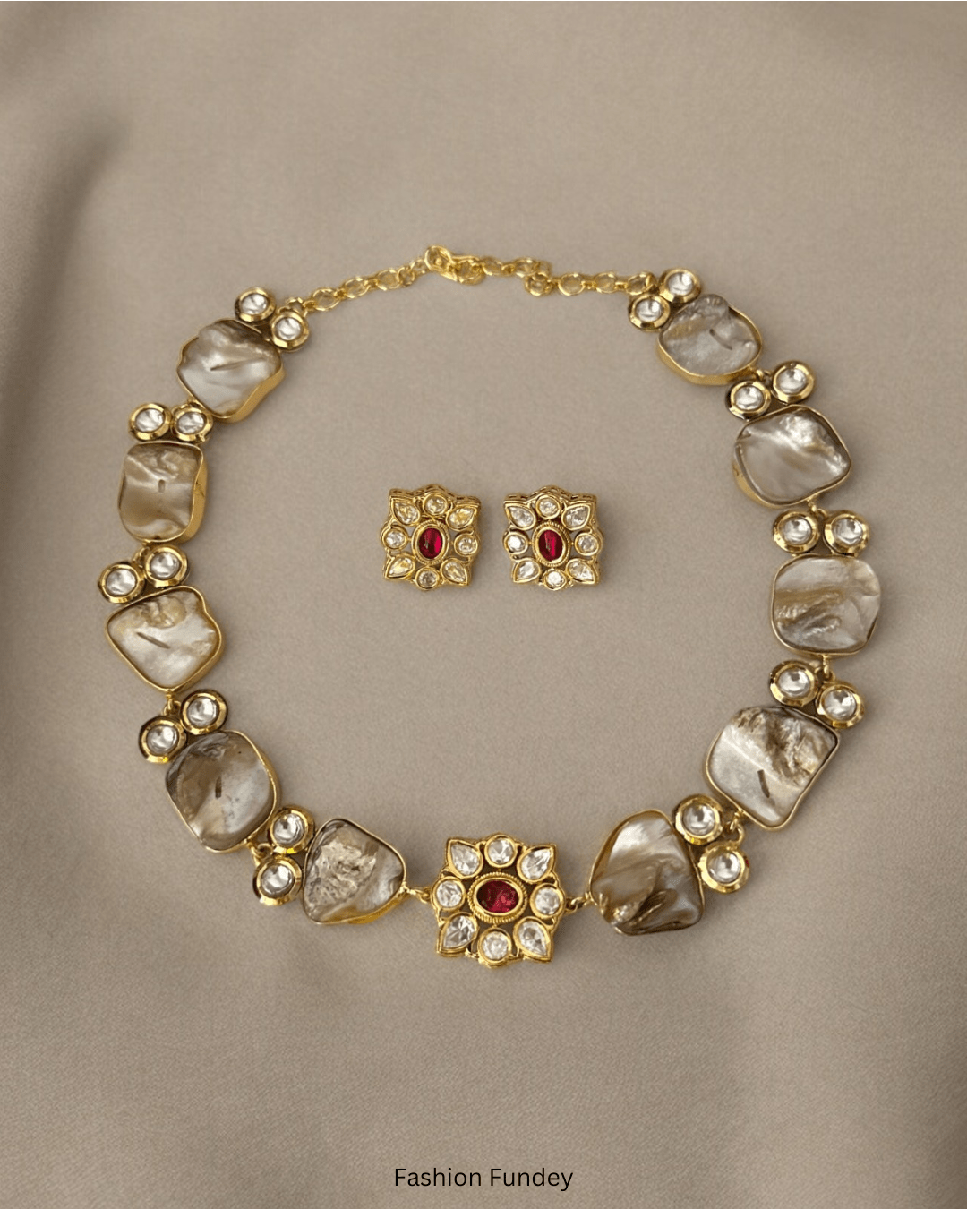 Red Mehraan Pearl Choker