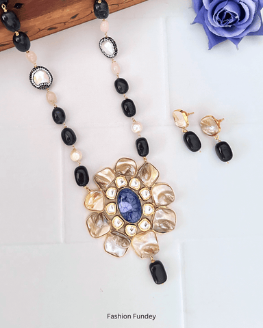 Dark Blue Anika Pearl Pendant