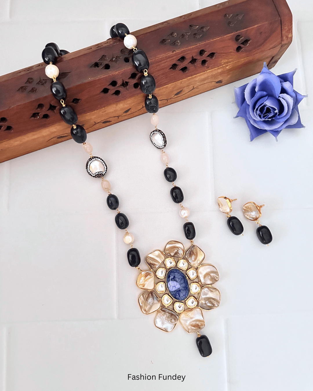 Dark Blue Anika Pearl Pendant