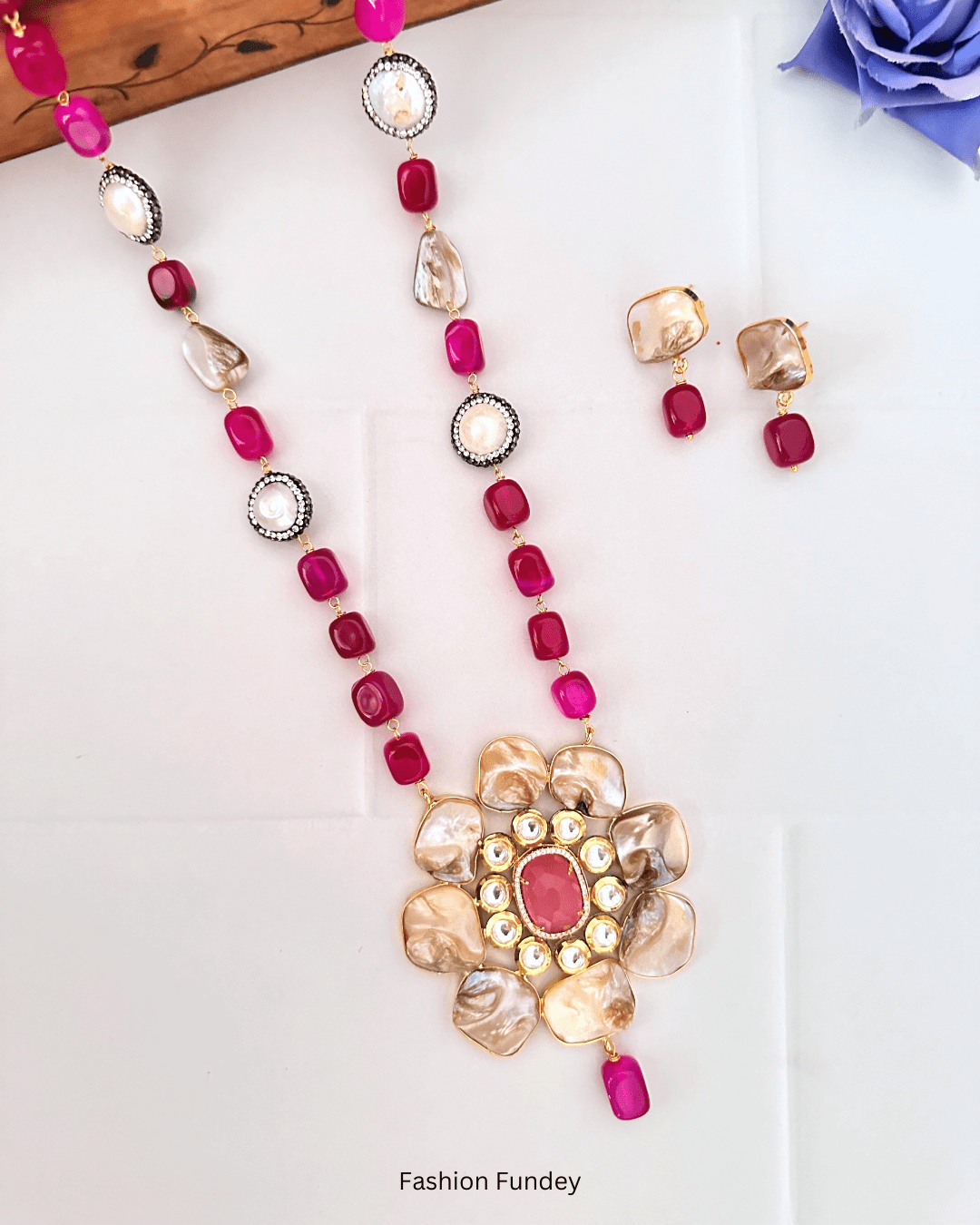 Rani Pink Maanvi Pearl Pendant