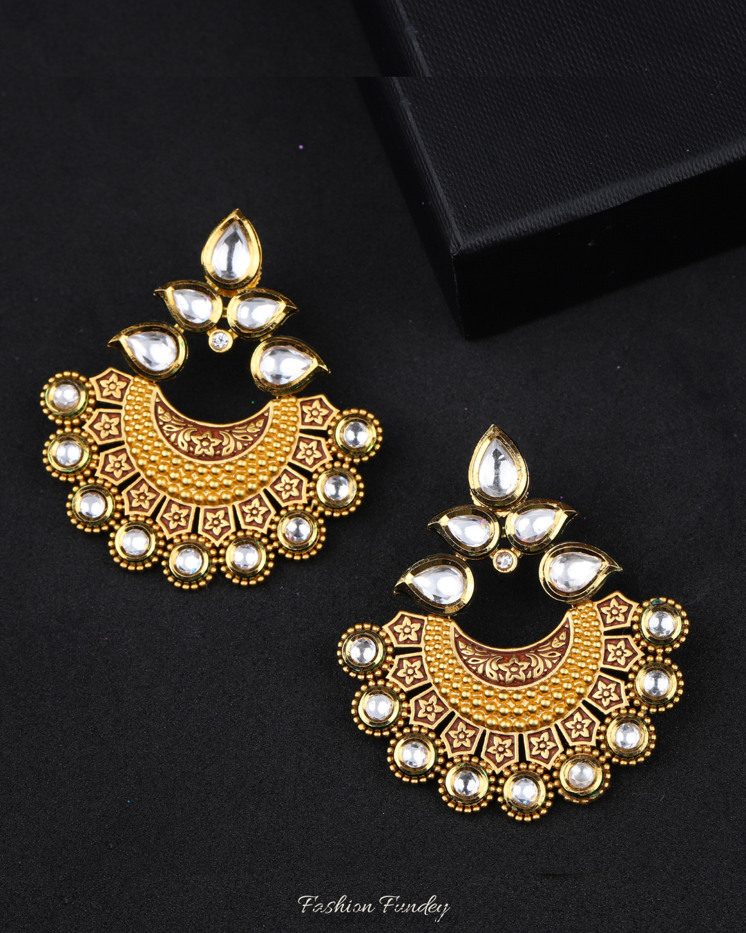 Golden Taruni Chandbalis