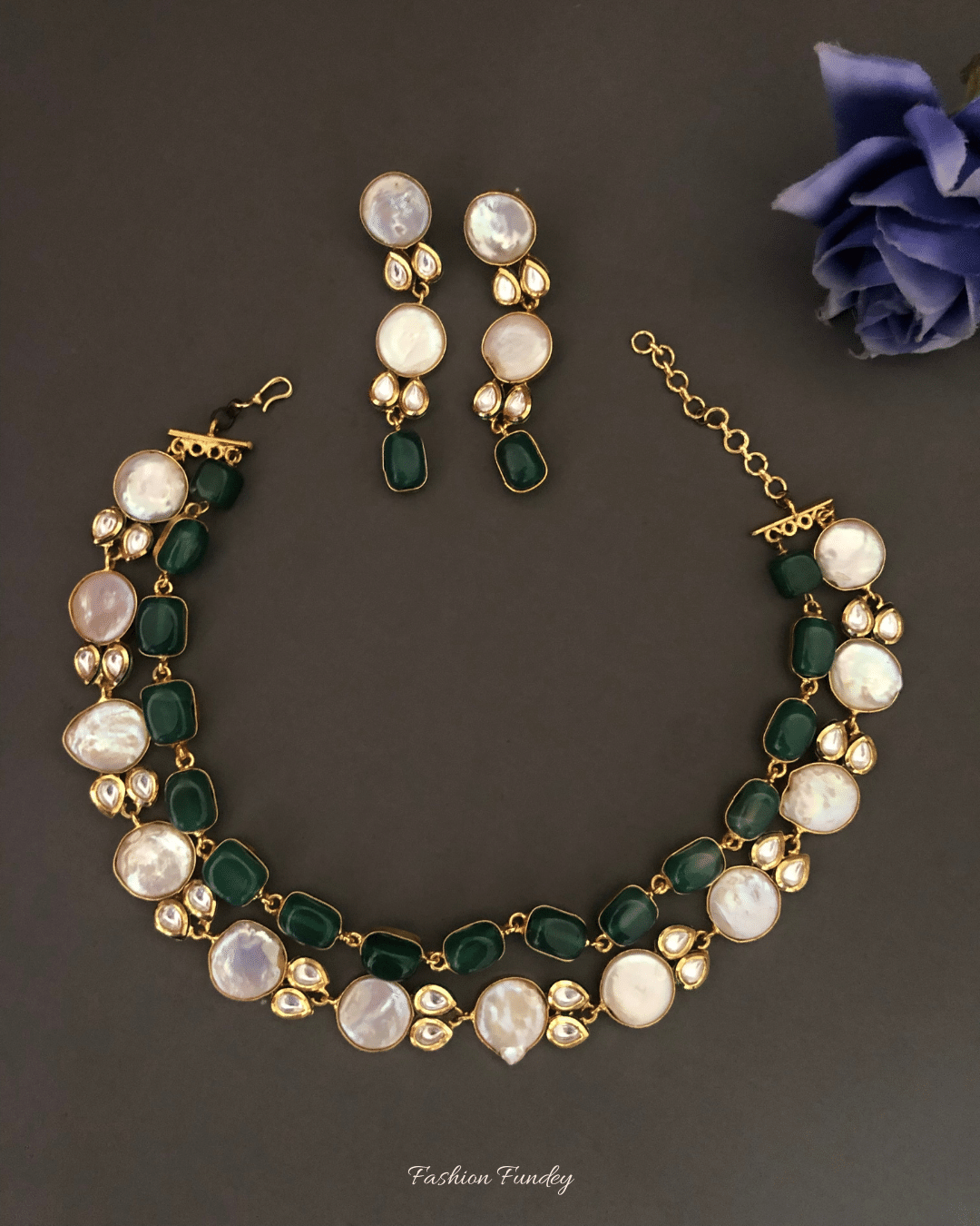 Green Meera Pearl Choker