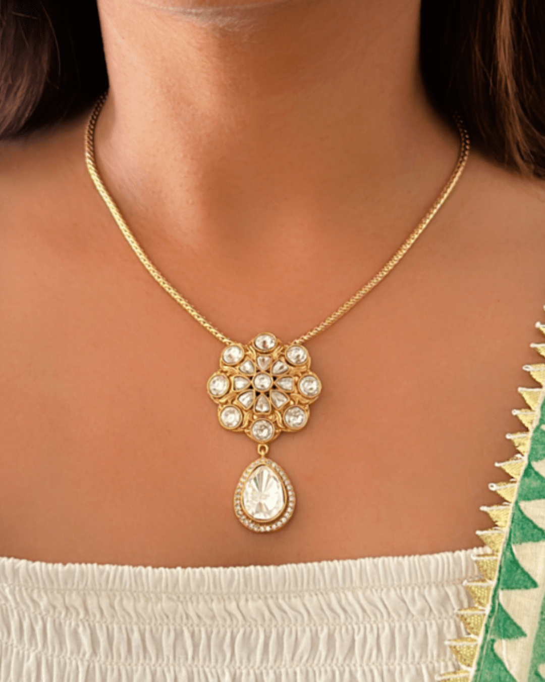 White Chavi Kundan Pendant