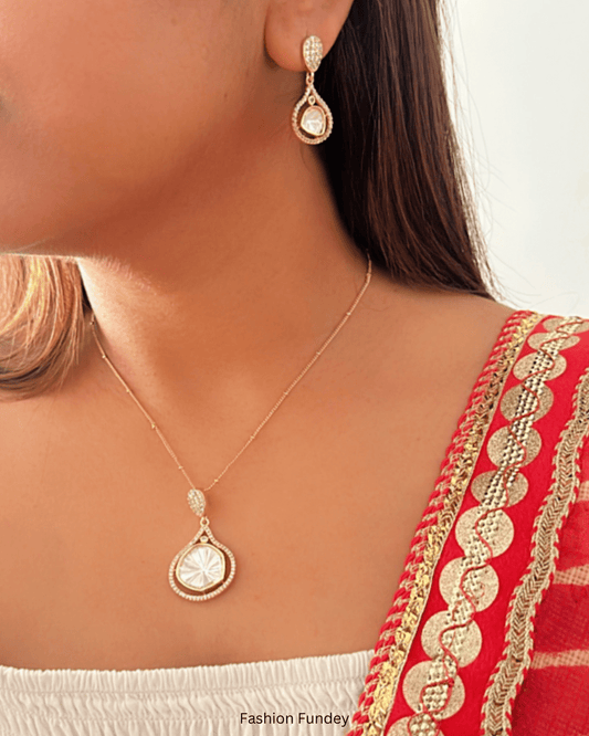 White Arshiya Kundan Pendant