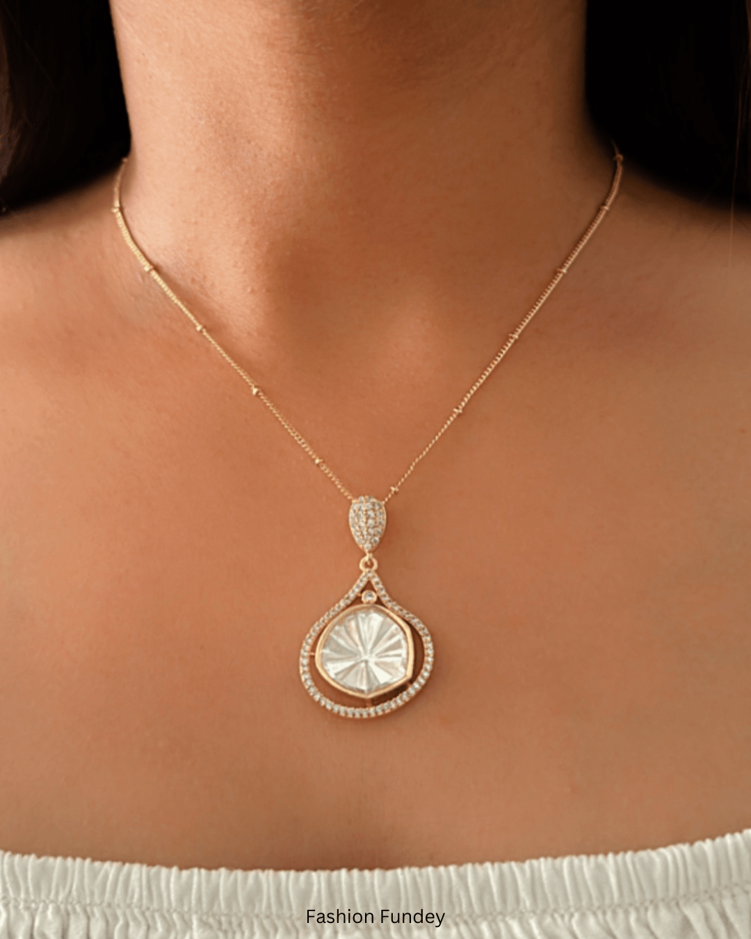 White Arshiya Kundan Pendant