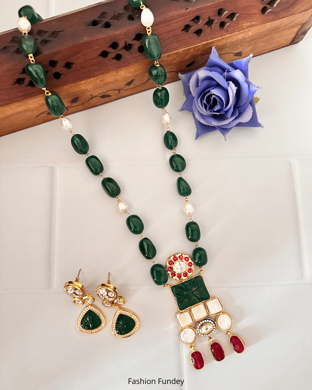 Emerald Green Red Nargis Pearl Pendant