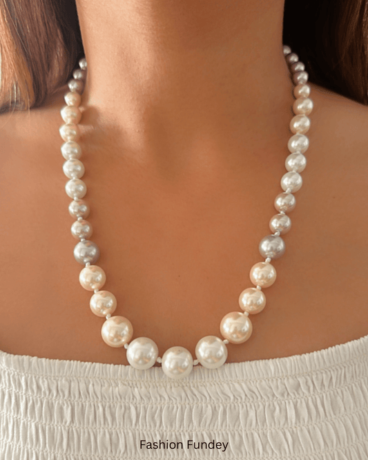 Off White-Grey-White Kerry Pearl Mala