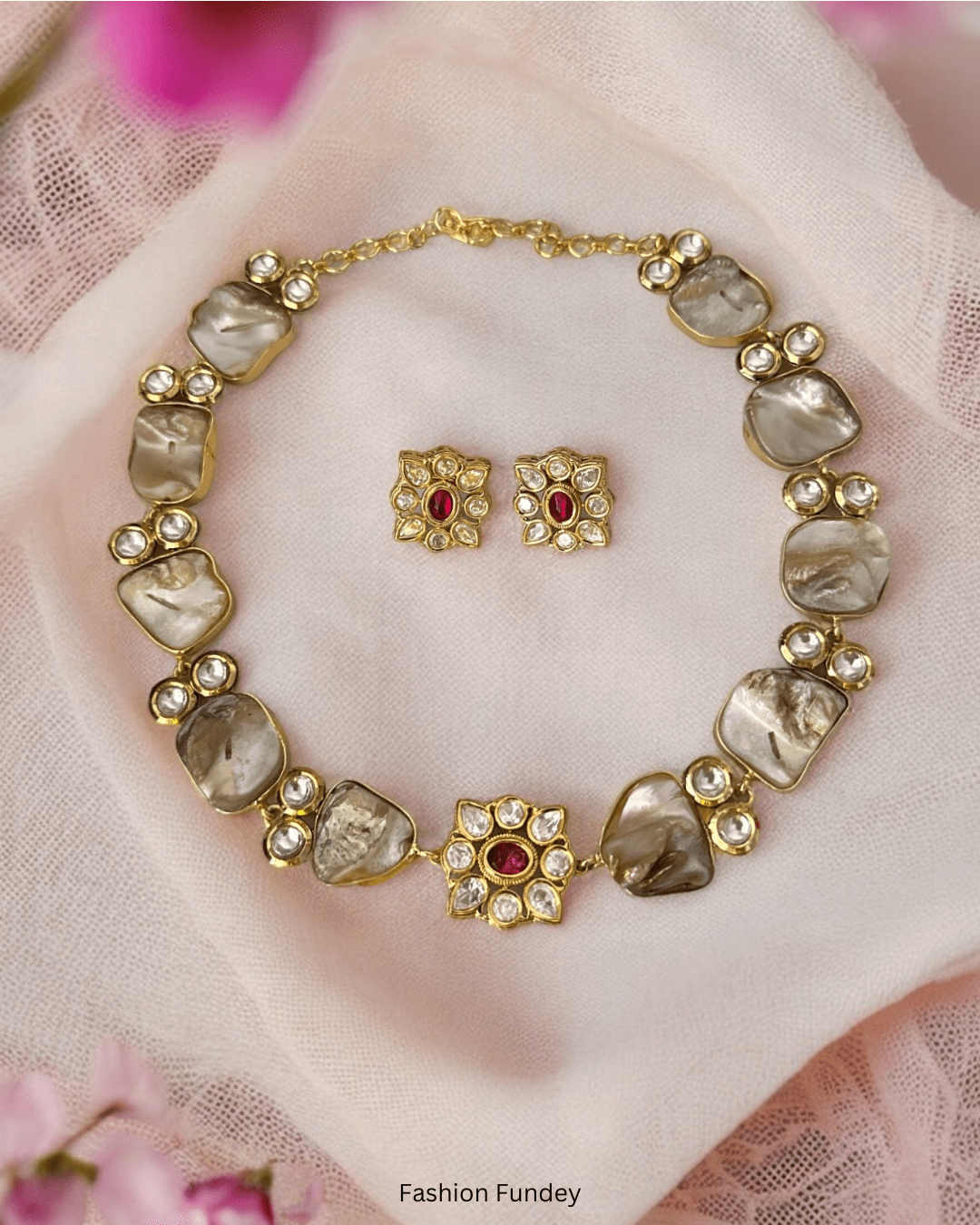 Red Mehraan Pearl Choker